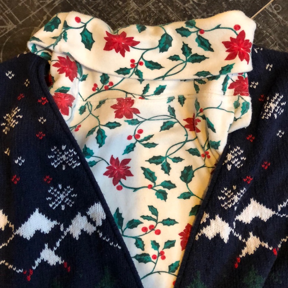 Vintage Christmas sweater vest and 2 turtlenecks - Picture 3 of 6